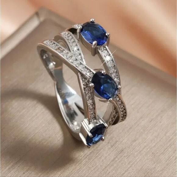 Stunning Sapphire Cubic Zirconia ring sz 7 - Picture 6 of 6